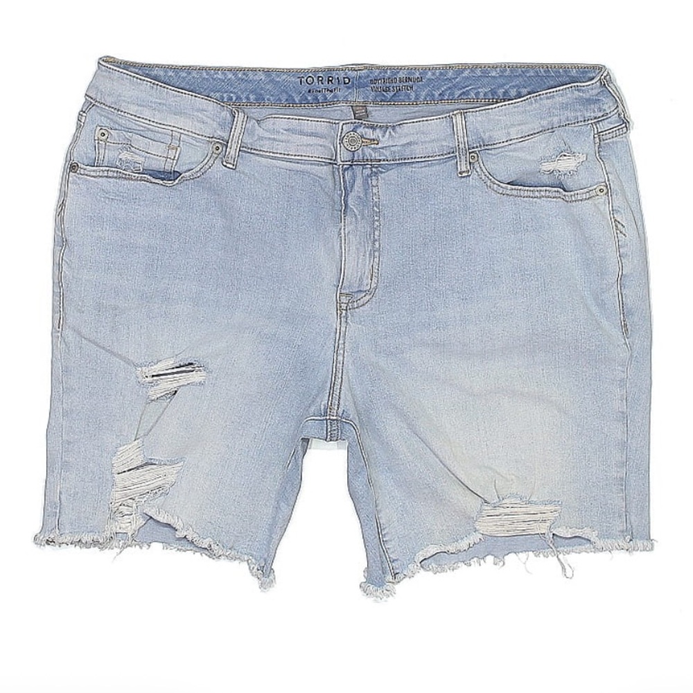 Torrid Denim Shorts Jorts Cutoffs Size 20 light wash